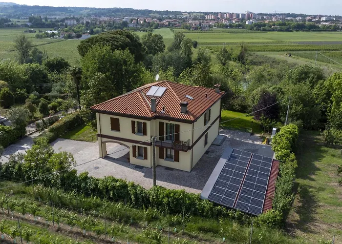 Tosa Welcome Semesterbostad Imola